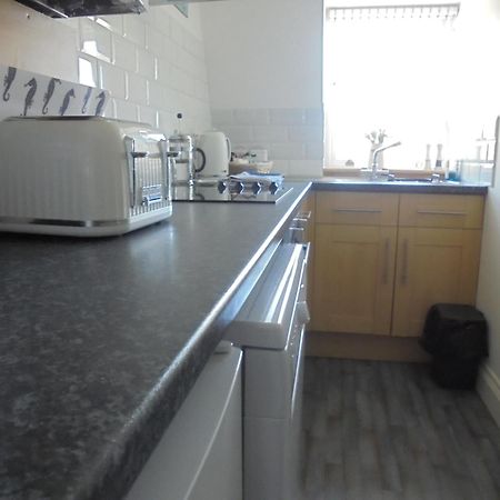 The Beach House Holiday Apartments Истбурн Экстерьер фото