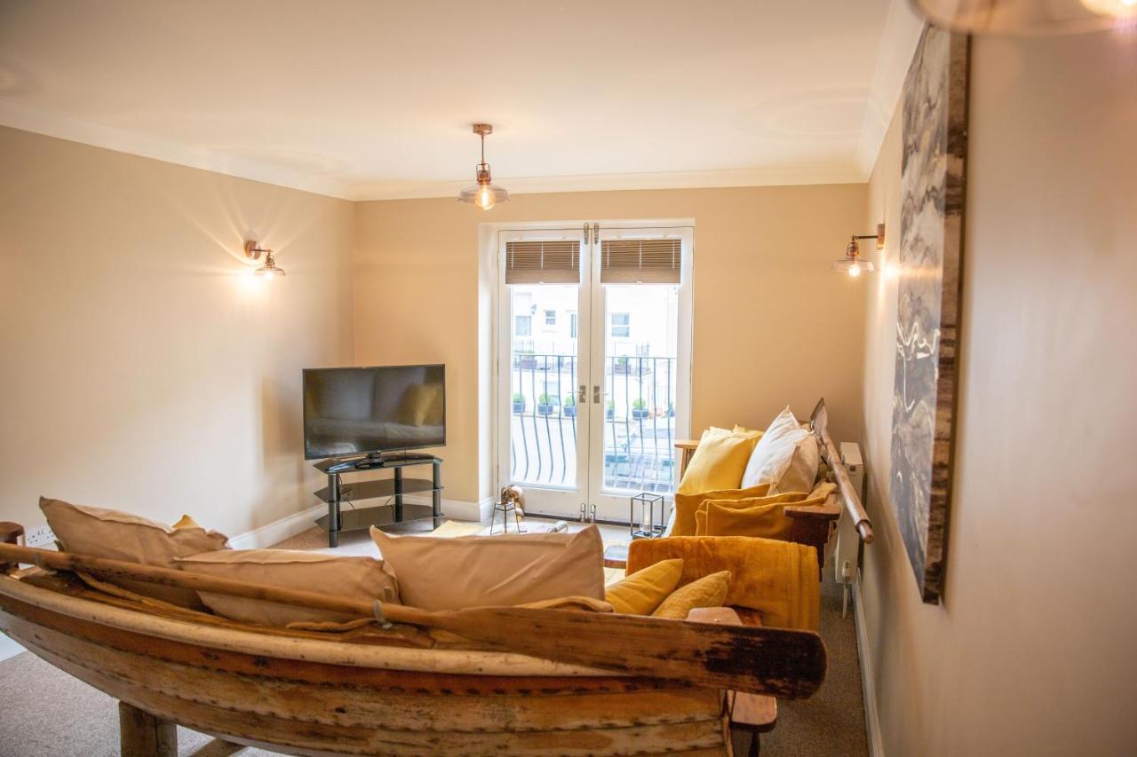 The Beach House Holiday Apartments Истбурн Экстерьер фото