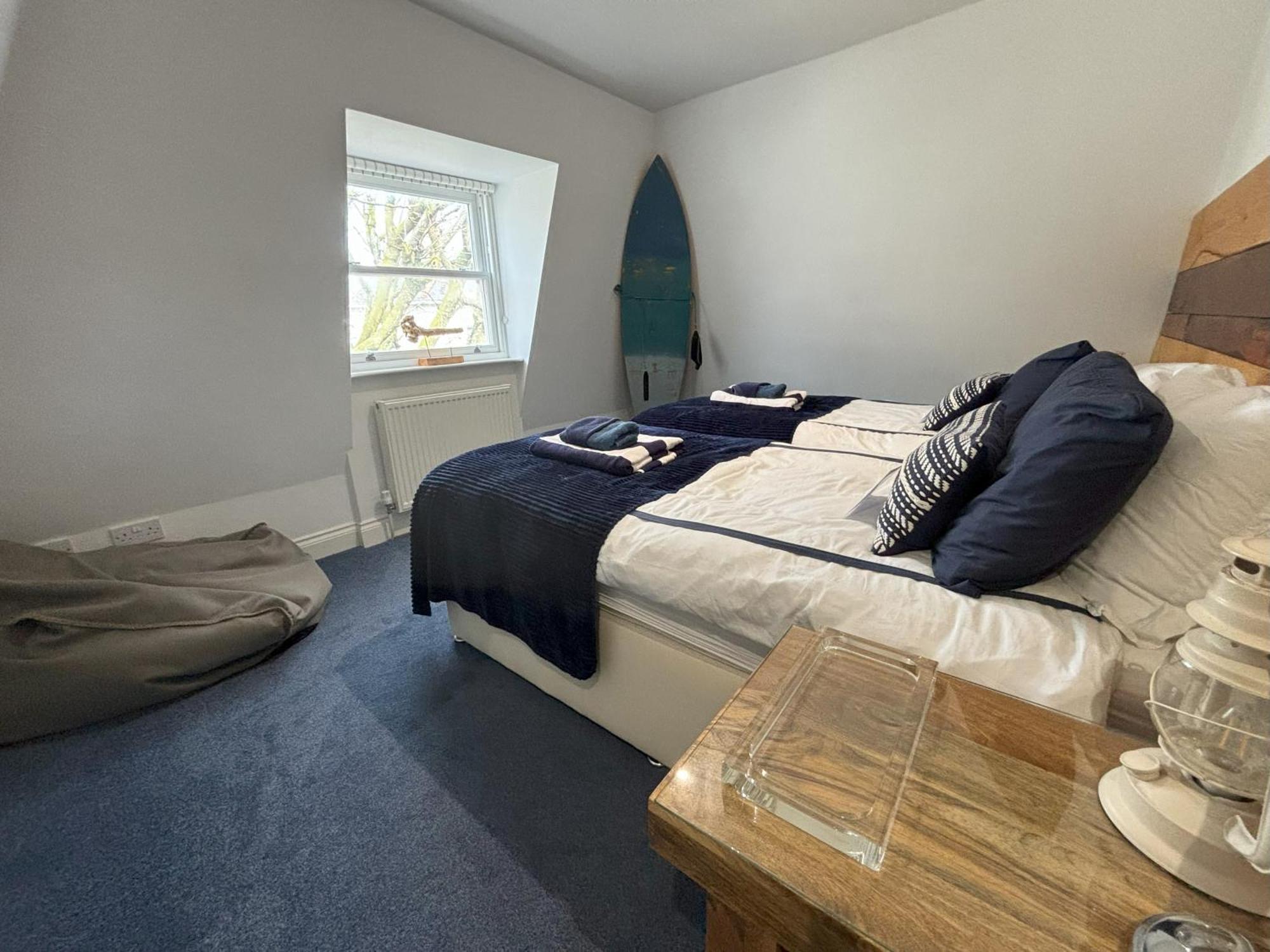 The Beach House Holiday Apartments Истбурн Экстерьер фото