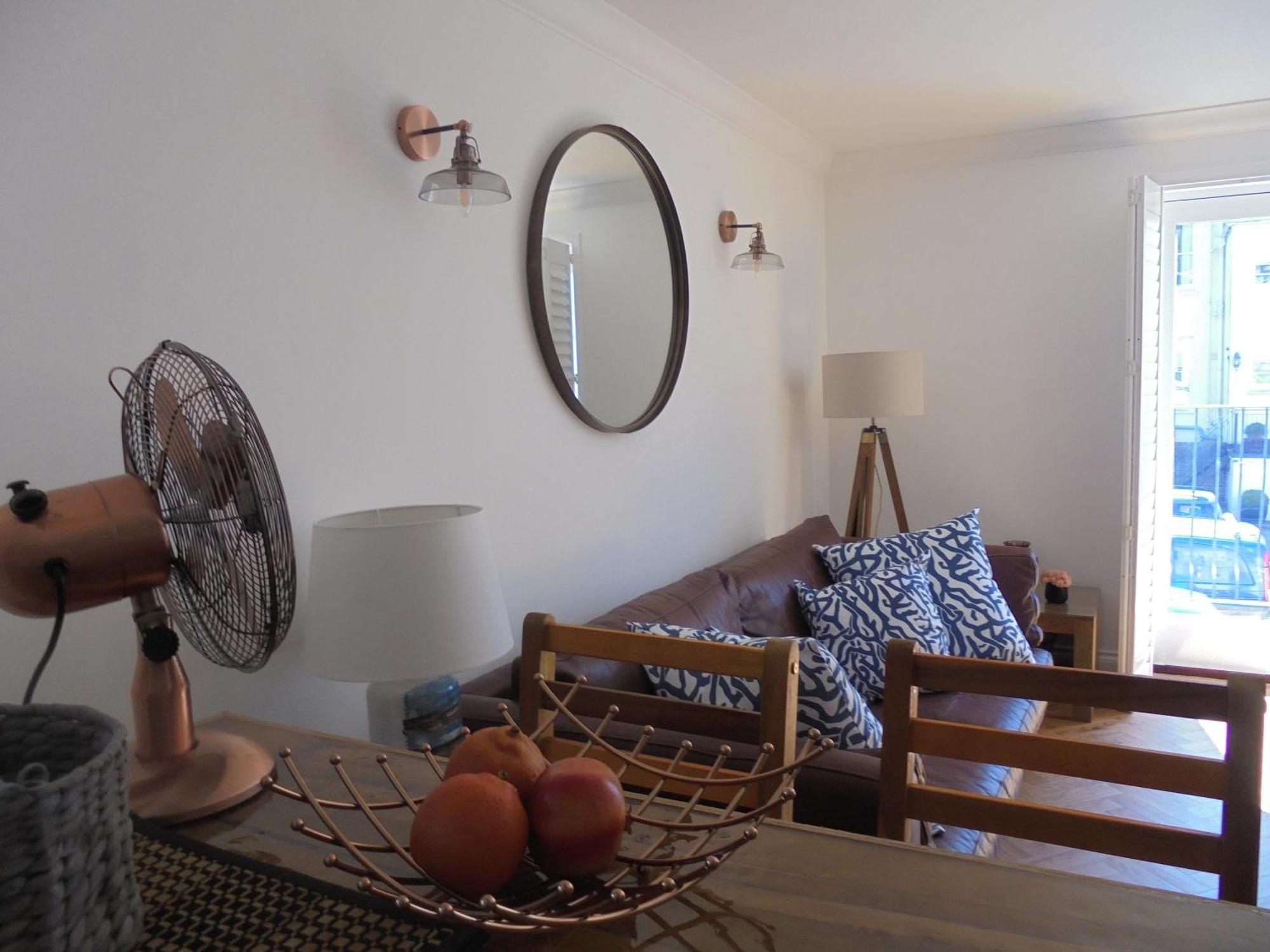 The Beach House Holiday Apartments Истбурн Номер фото