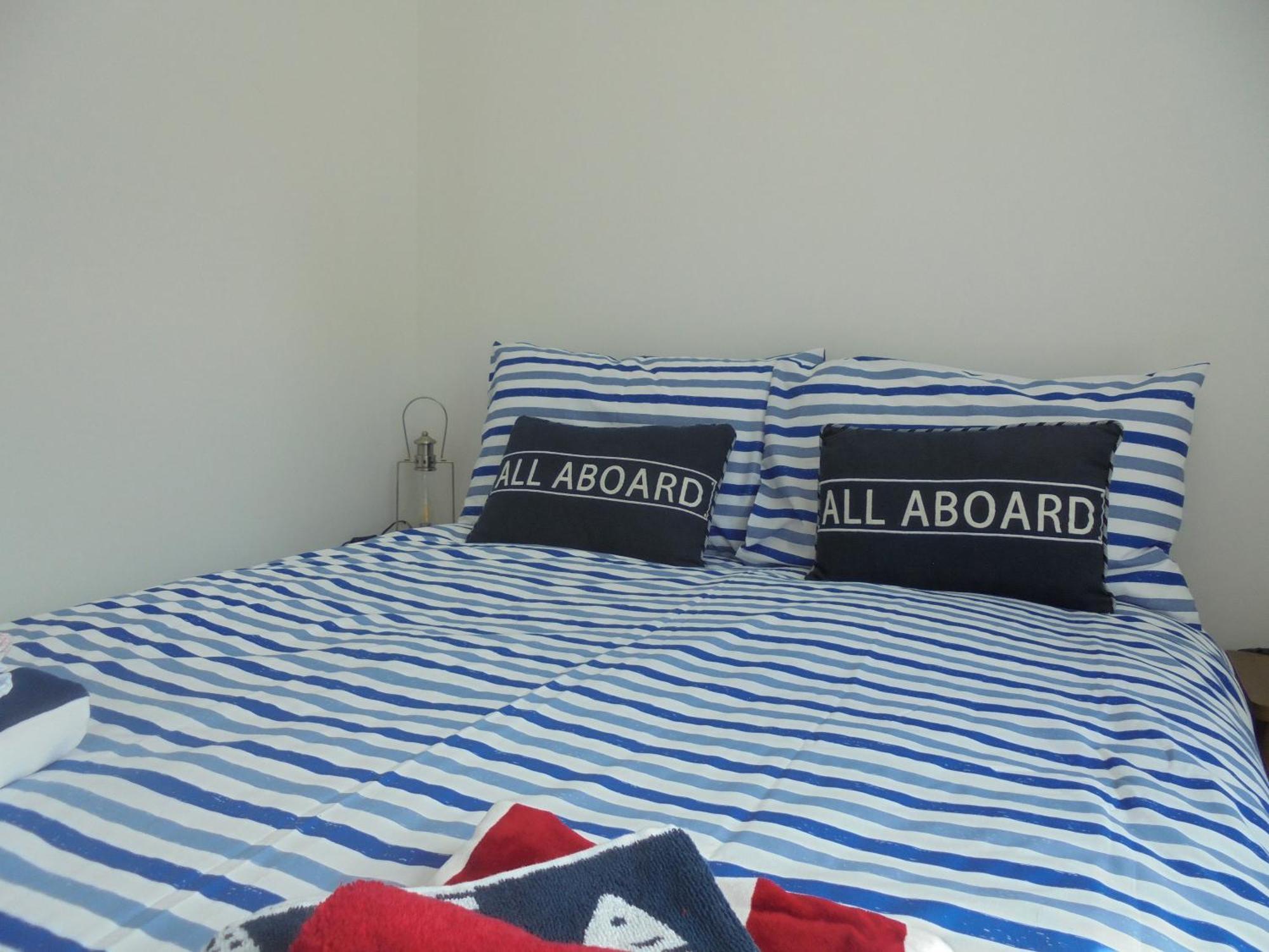 The Beach House Holiday Apartments Истбурн Номер фото