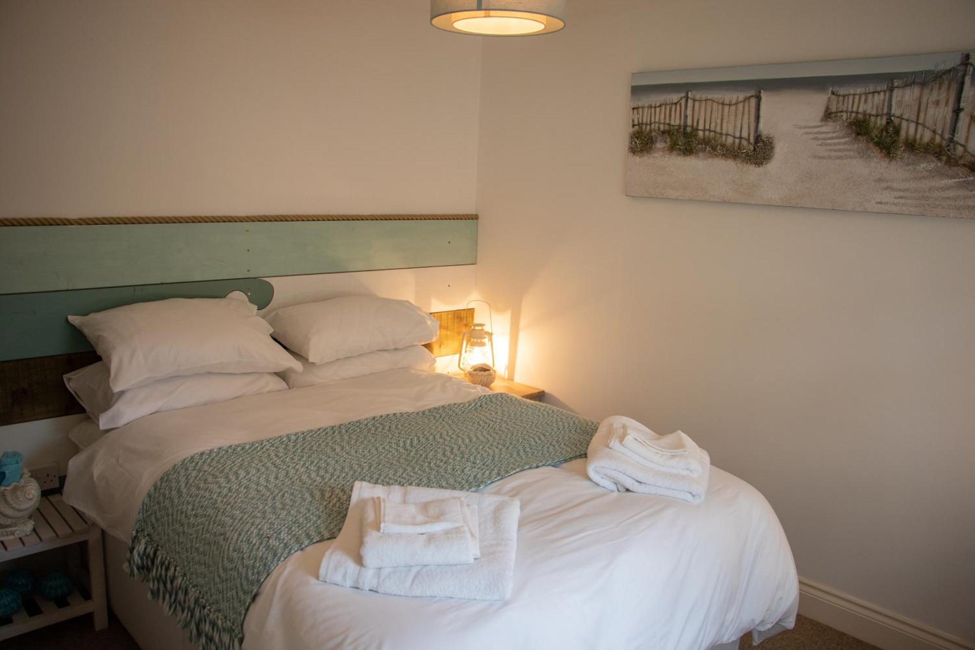 The Beach House Holiday Apartments Истбурн Экстерьер фото
