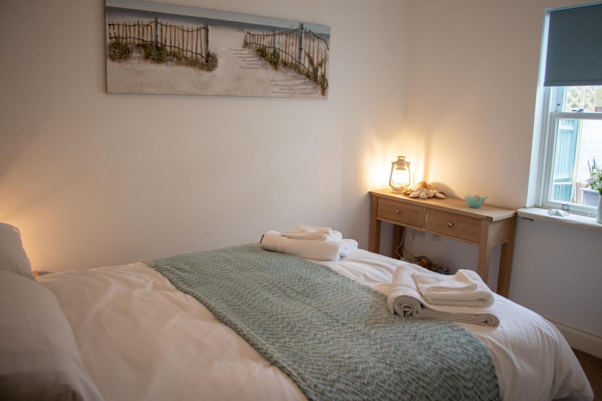 The Beach House Holiday Apartments Истбурн Экстерьер фото