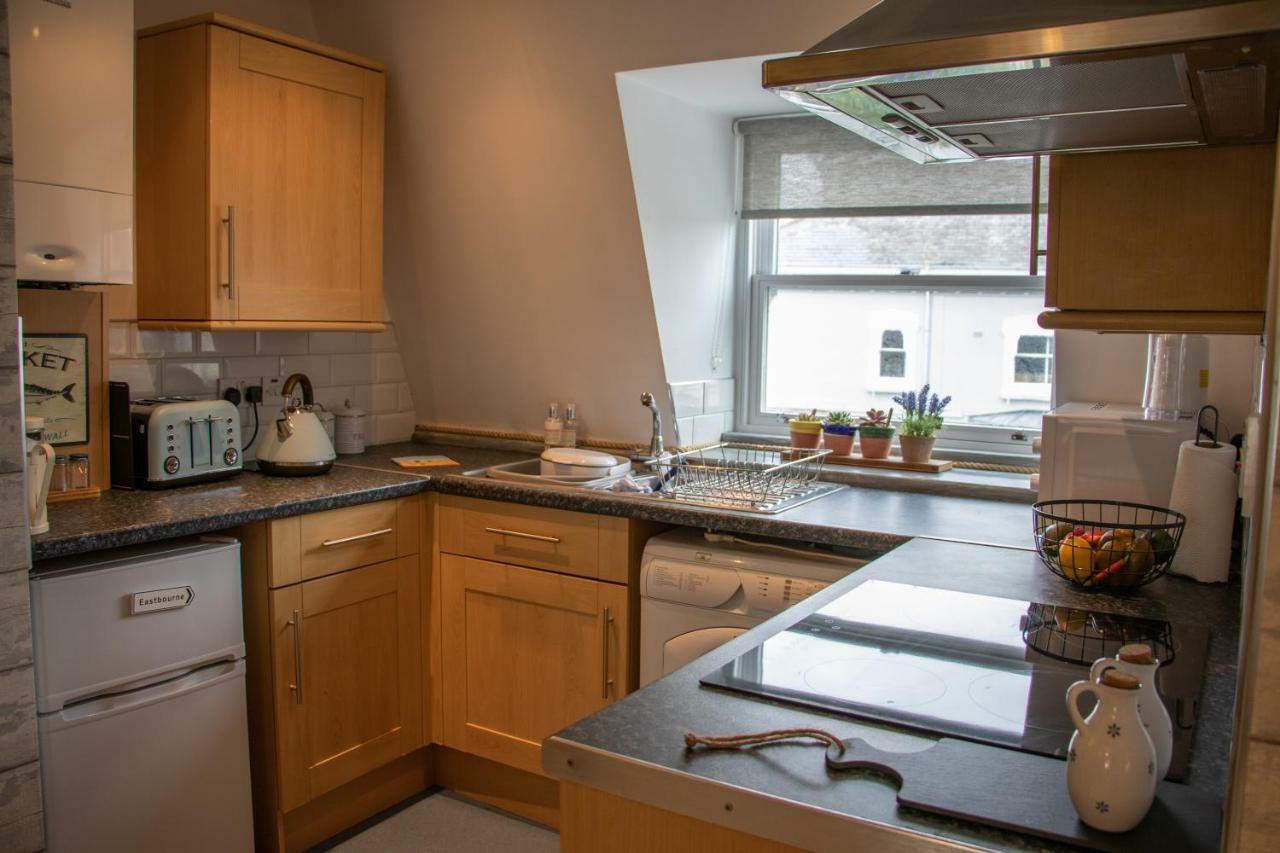 The Beach House Holiday Apartments Истбурн Экстерьер фото