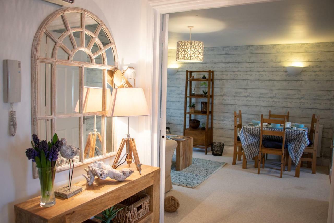 The Beach House Holiday Apartments Истбурн Экстерьер фото