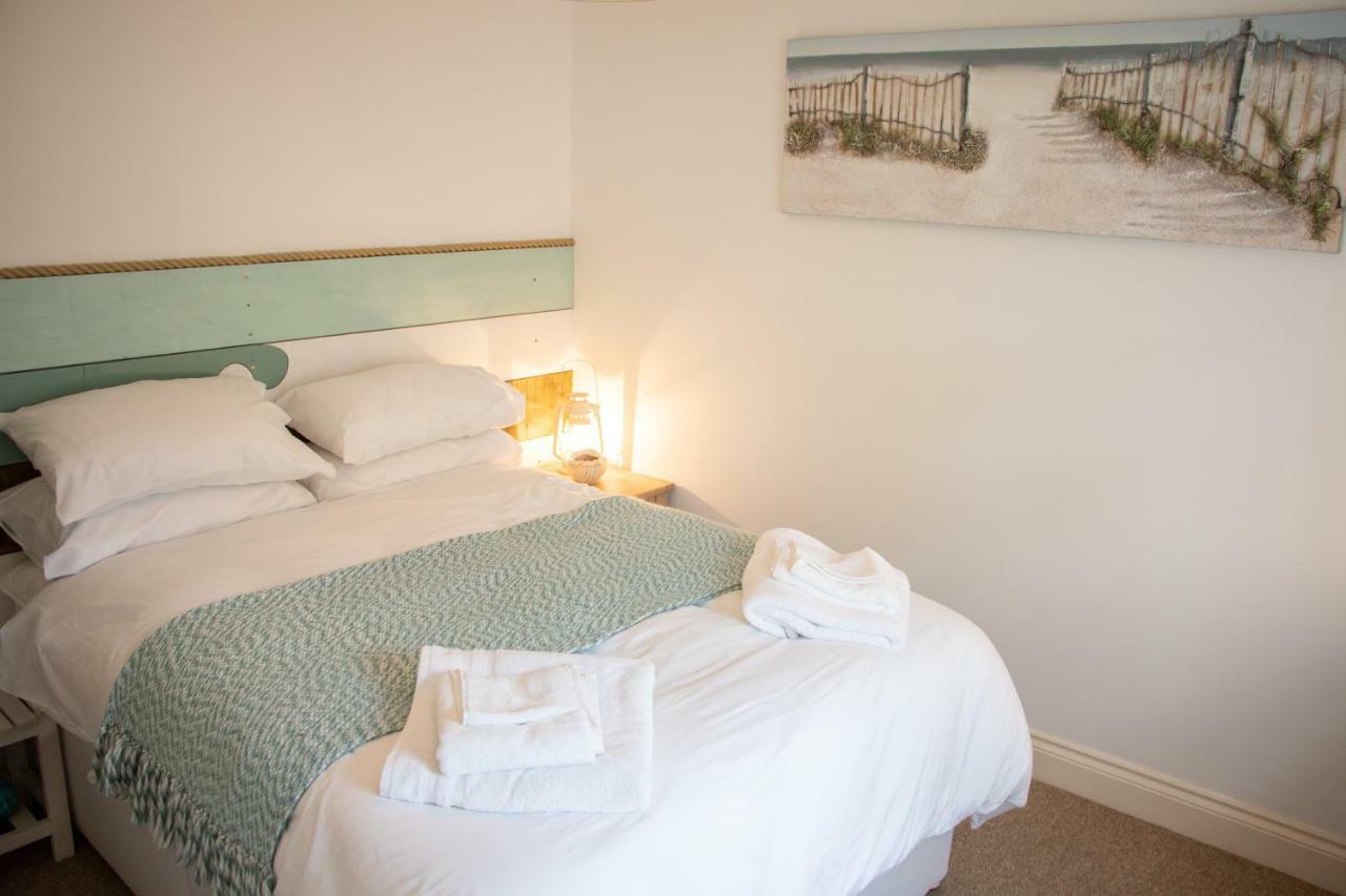The Beach House Holiday Apartments Истбурн Экстерьер фото