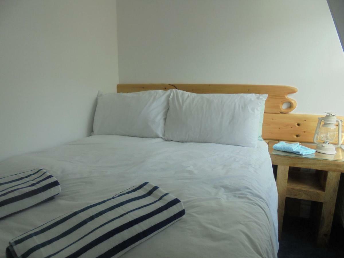 The Beach House Holiday Apartments Истбурн Экстерьер фото