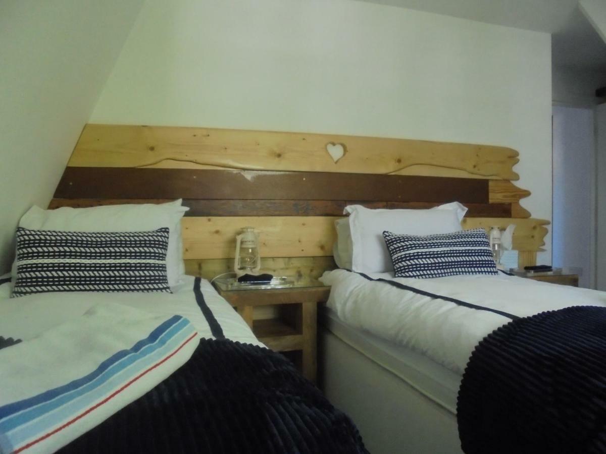 The Beach House Holiday Apartments Истбурн Экстерьер фото